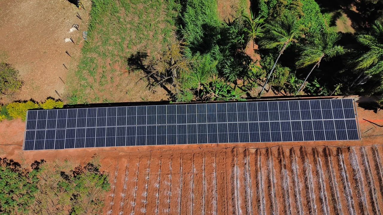 Vista aérea de placas solares